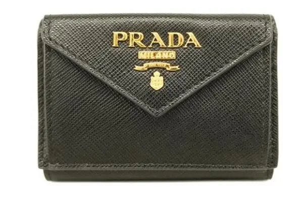 プラダ財布の買取で起こりがちなトラブルと回避策