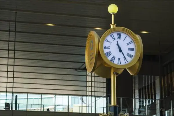 スモーキークォーツを身につけるベストなタイミングと方法