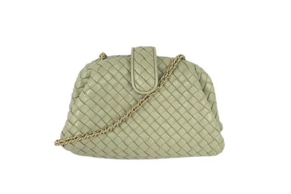 ボッテガの財布にも注目！愛用する芸能人まとめ