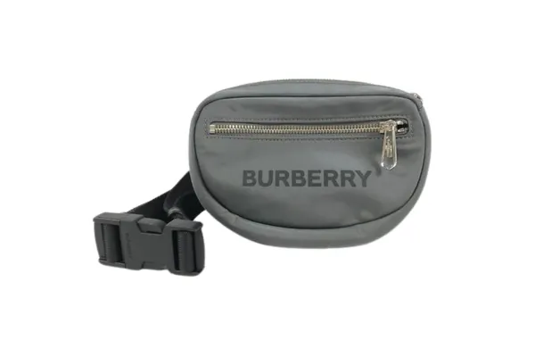 中古市場での旧ロゴと新ロゴの評価