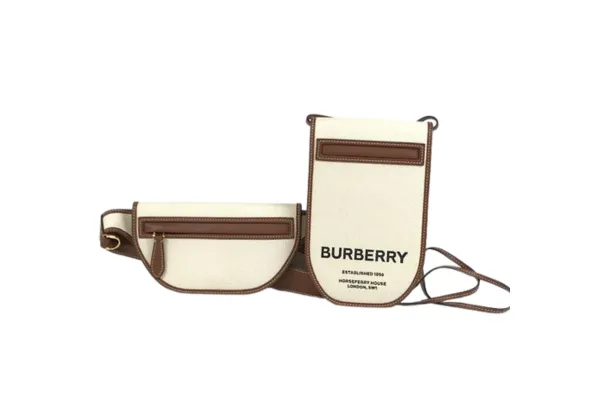 バーバリーと同時期にロゴを簡略化したハイブランド