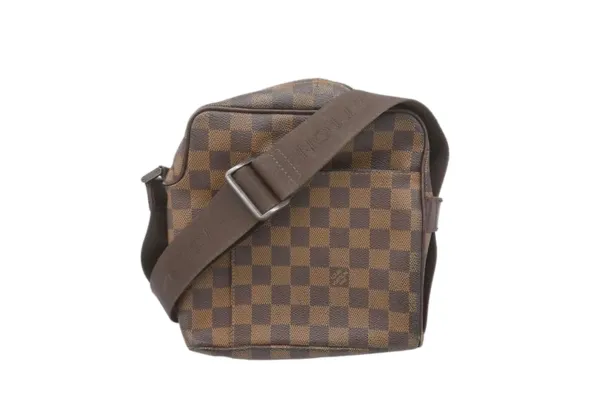 ブランド品の偽物は中古買取店にばれる？