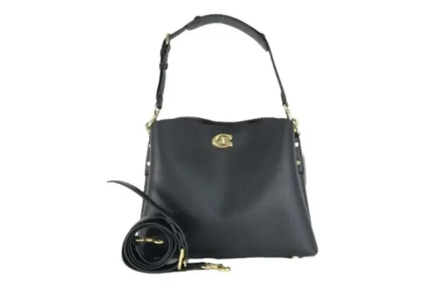 コーチ（COACH）はどんな年齢層に人気？ブランドイメージを解説