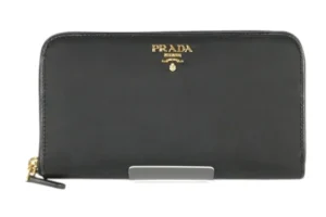 プラダ-ナイロン