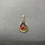 ガーネット ネックレストップ