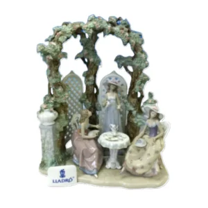 リヤドロ 「テラスでお茶を」1992年 世界限定2000体 西洋陶器