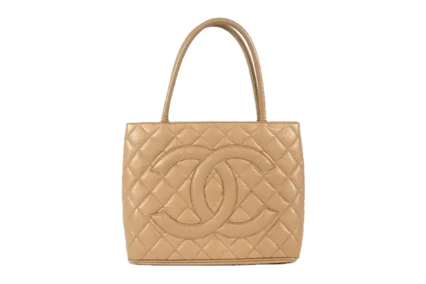 シャネルのバッグを初めて購入する方へのアドバイス