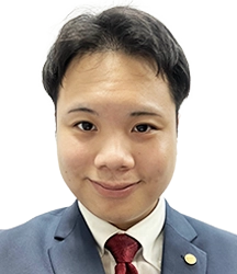 岡嶋　駿　店長