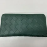 ボッテガ・ヴェネタ ラウンドファスナー 長財布 カーフスキン