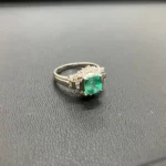 Pt900 エメラルド リング