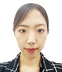 細川 朋奈 店長