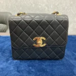 シャネル マトラッセ チェーンショルダー ラムスキン