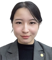 溝端　茜　店長