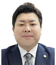 松岡　慎也　店長