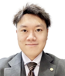 永田　一世　店長