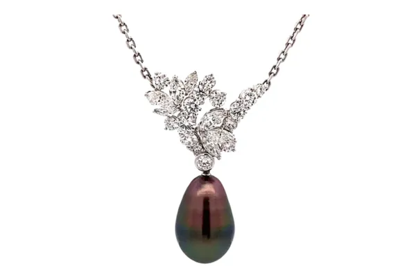 黒蝶真珠は葬儀・法事で使える?知っておきたいマナー