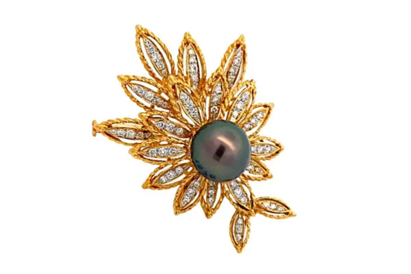 黒蝶真珠のお手入れ・保管方法|長く美しさを保つコツ