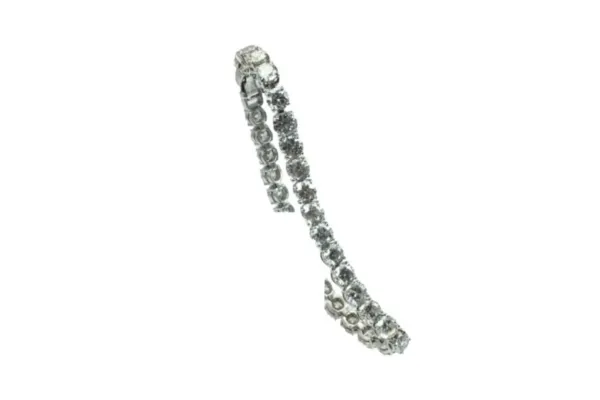 ダイヤモンドの価値基準となる4Cをそれぞれ解説