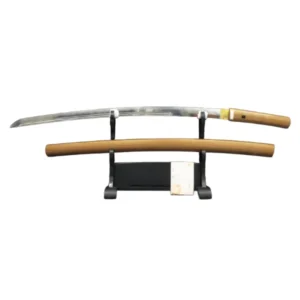 太刀[長さ]71.2cm[反り]2.1cm[目釘]1個[銘](表)八鍬靖武作(裏)昭和四十七年二月 白鞘 東京都登録