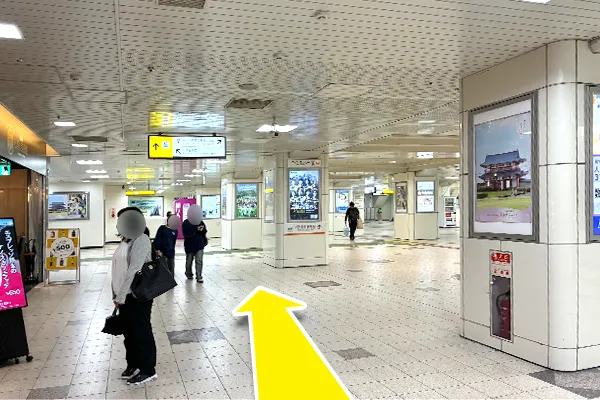 近鉄四日市駅南改札口から出て進みます。
