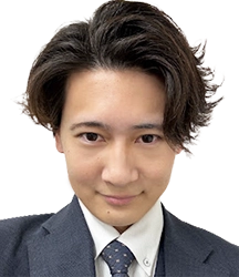 辻　優輝　店長