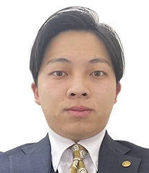 矢野　航大　店長