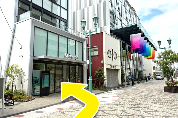 さやもーる南側出入口から入ります。