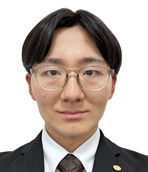 大槻　歩夢　店長