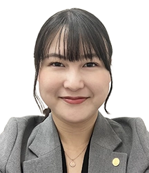 太田　茉里愛　店長