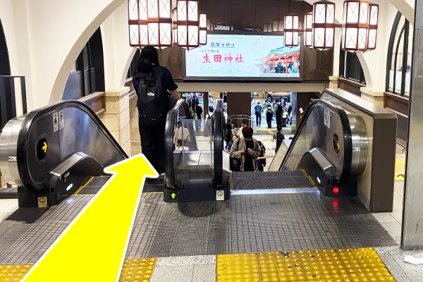 エスカレーター降ります。。