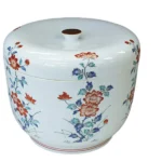 十二代酒井田柿右衛門 濁手草花文蓋物 共箱 本人作 貴重 菓子入れ 小物入れ 有田焼 茶道具