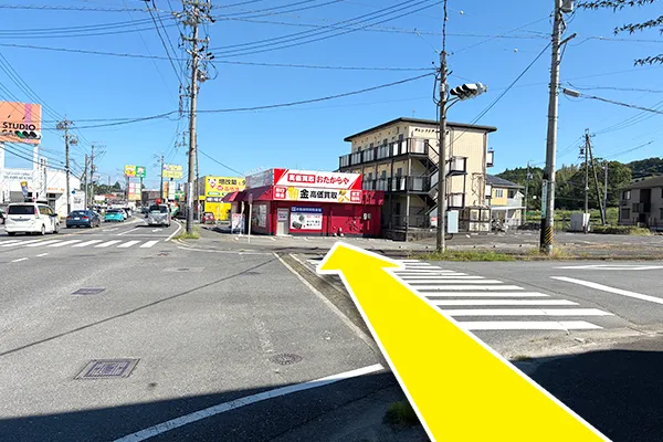 夏見西の信号まで進んでいただき横断歩道を渡ります。
