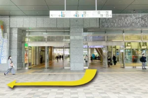 JR博多駅 博多口にでます。