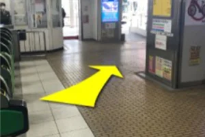 金町駅改札から北口の方へ進みます。