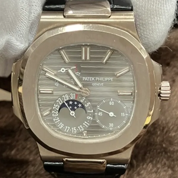 パテック・フィリップ　ノーチラス　5712G