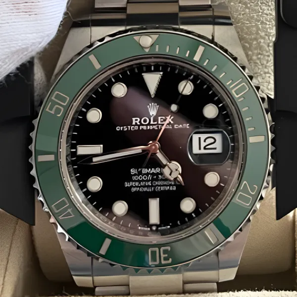 ロレックス　サブマリーナー　126610LV