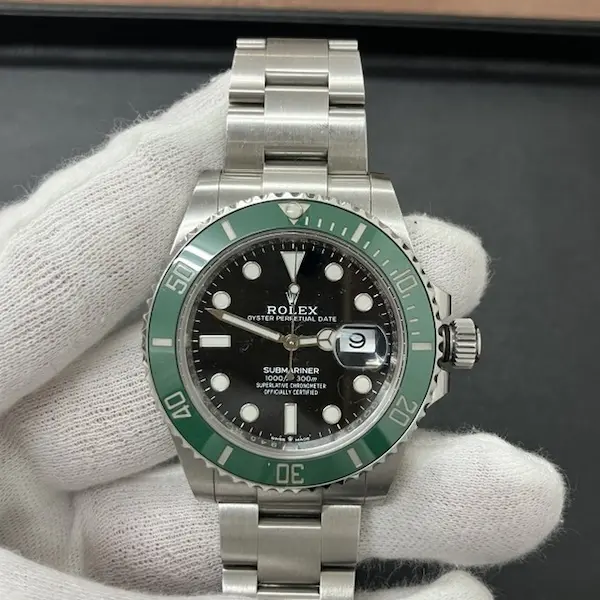 ロレックス　サブマリーナ　126610LV