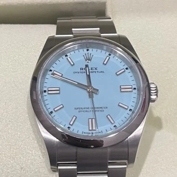 ロレックス　オイスターパーペチュアル　126000