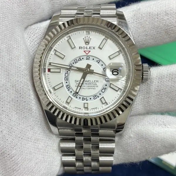 ロレックス　スカイドゥエラー　326934