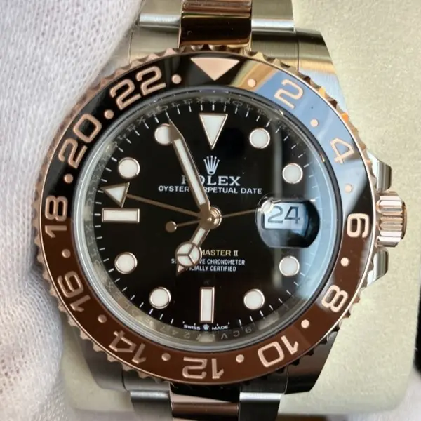 ロレックス　GMTマスターII　126711CHNR