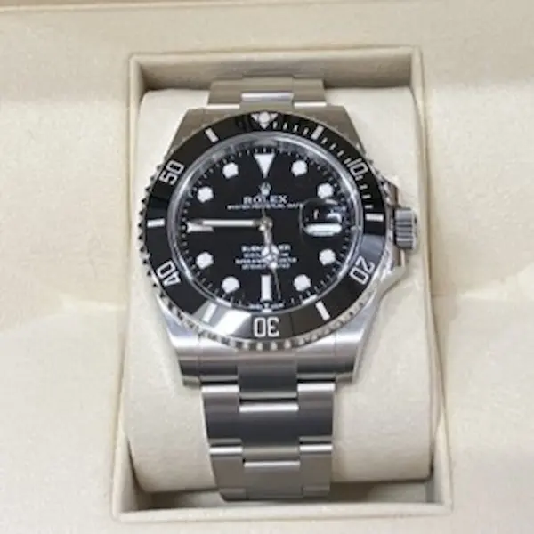 ロレックス　サブマリーナー　126610LN