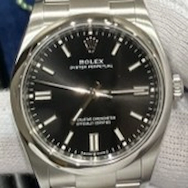 ロレックス　オイスターパーペチュアル　126000