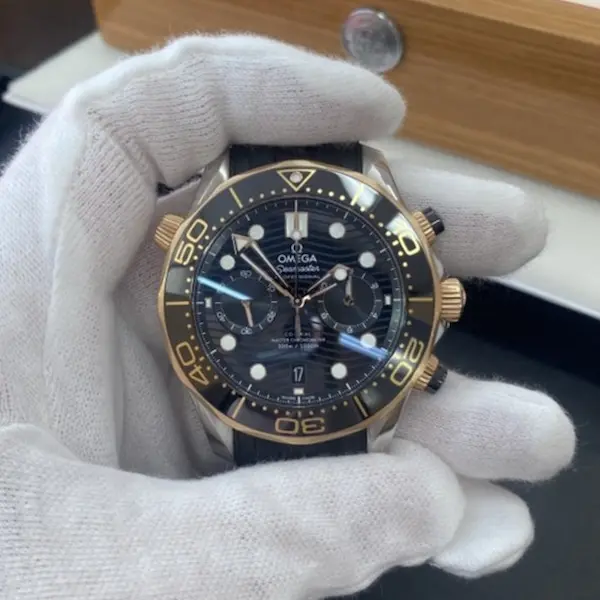 オメガ　シーマスター　210.22.44.51.01.001