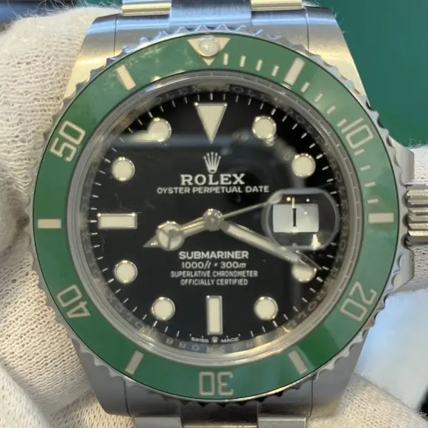 ロレックス　サブマリーナー　126610LV