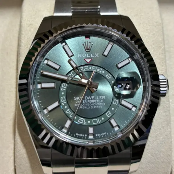ロレックス　スカイドゥエラー　336934