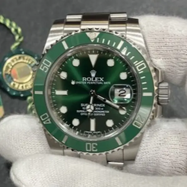 ロレックス　サブマリーナー　116610LV