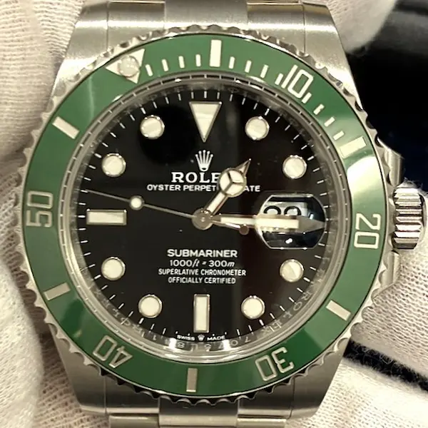 ロレックス　サブマリーナー　126610LV