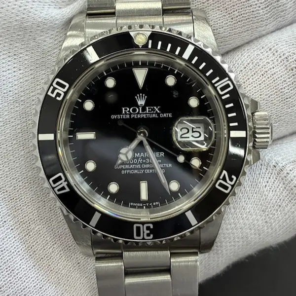 ロレックス　サブマリーナーデイト　16610