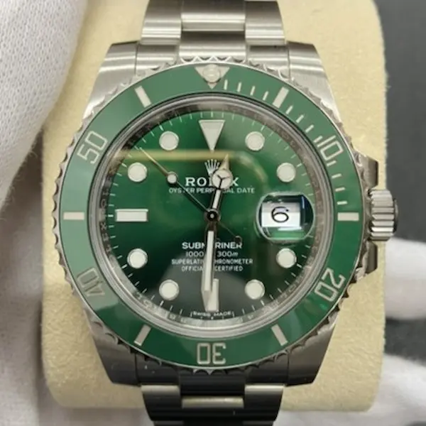 ロレックス　サブマリーナーデイト　116610LV