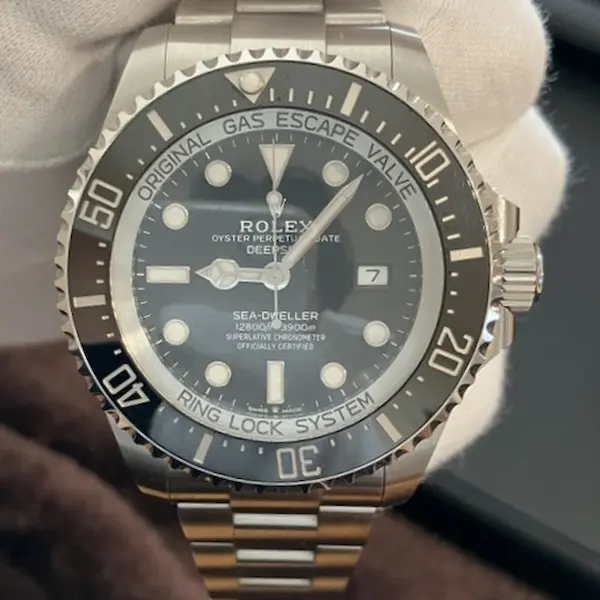 ロレックス　シードゥエラー　ディープシー　126660